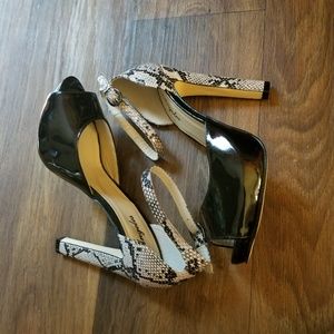 Angeles Black and Snake Pattem Heels